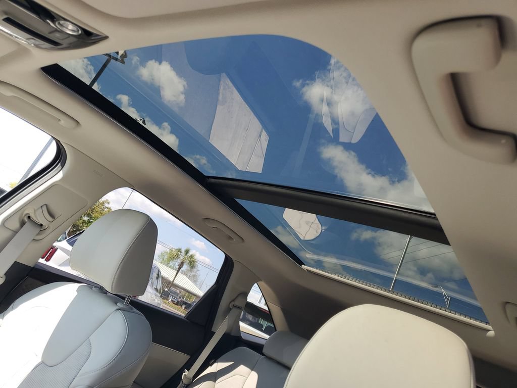 New 2026 Kia Sorento S w/ S Panoramic Sunroof Package FWD image 10