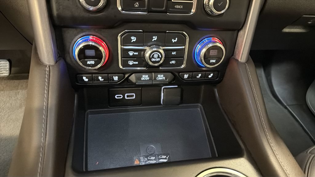 Used 2024 GMC Yukon SLT AWD/4WD image 21