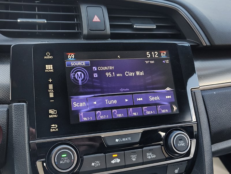 Used 2018 Honda Civic EX image 27