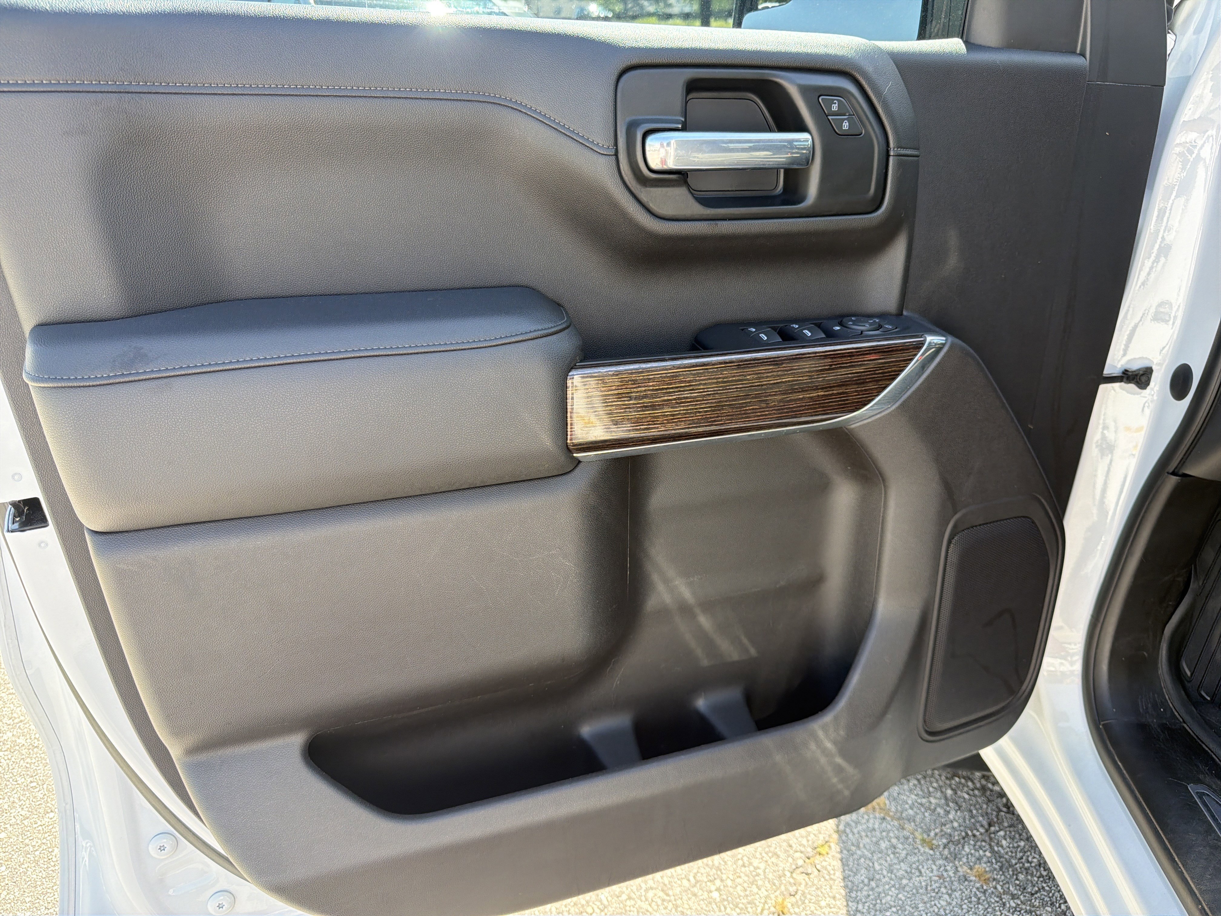 Used 2021 GMC Sierra 1500 Elevation AWD/4WD image 11