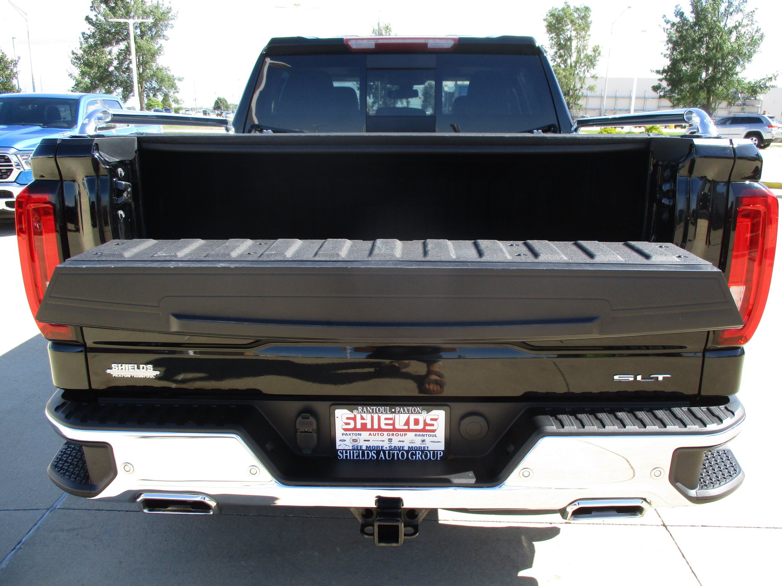 Used 2019 GMC Sierra 1500 SLT w/ SLT Premium Plus Package AWD/4WD image 6