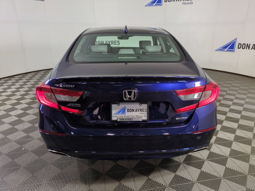 Used 2018 Honda Accord Touring image 4