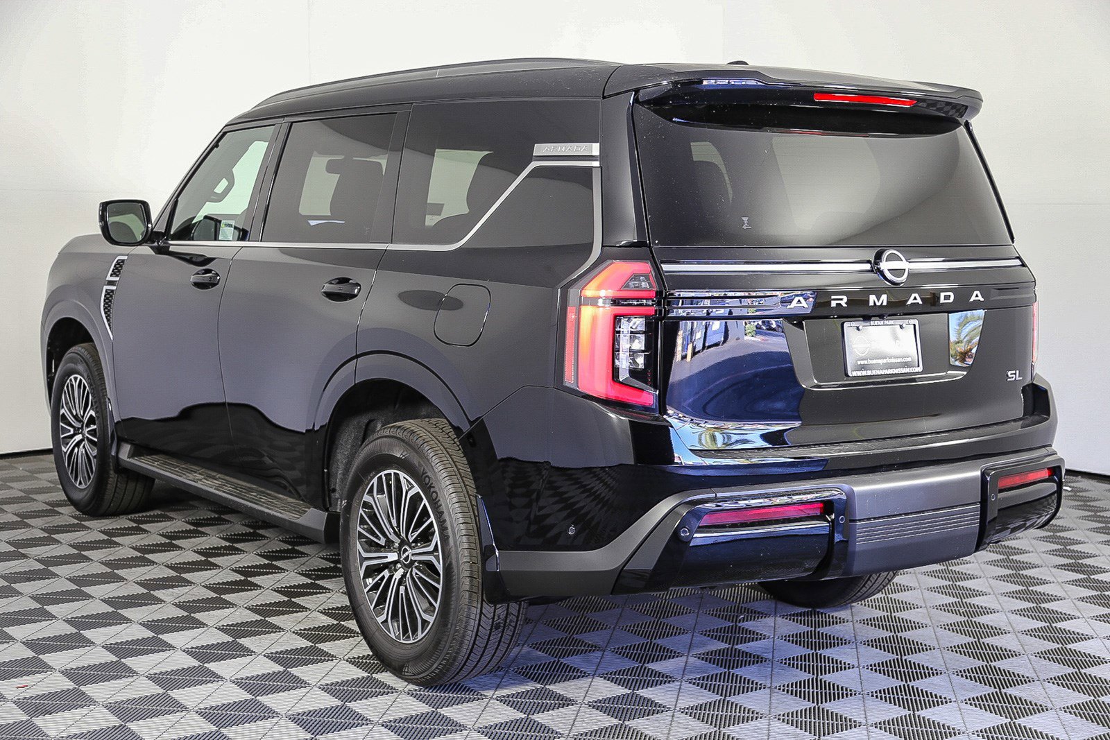 New 2025 Nissan Armada SL w/ Captain's Chari Seat Package image 10