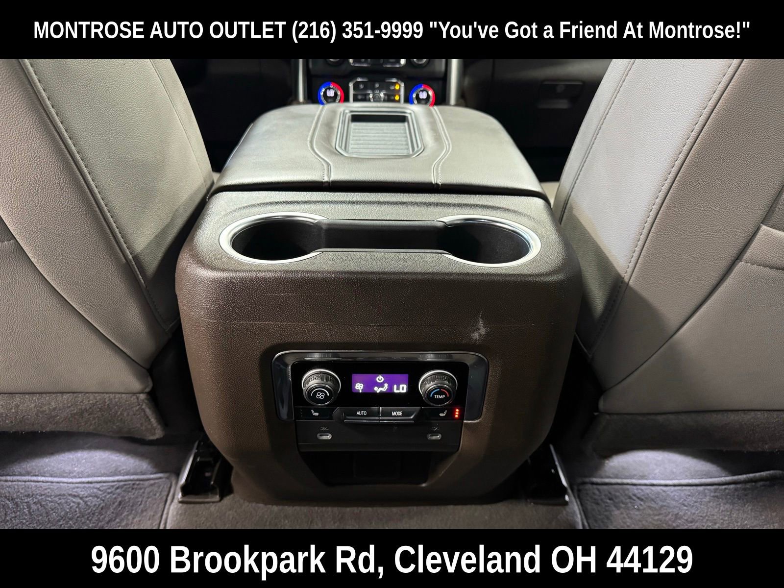 Used 2022 Chevrolet Tahoe Z71 w/ Z71 Off-Road Package AWD/4WD image 33