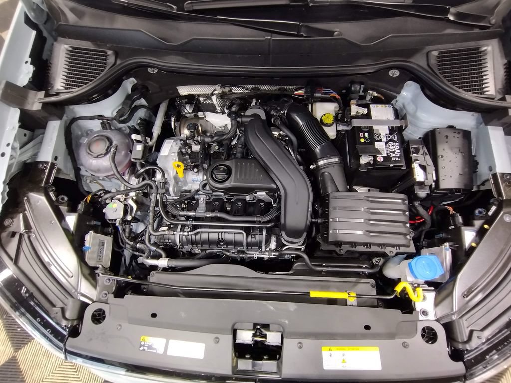 New 2026 Volkswagen Taos SEL AWD/4WD image 7