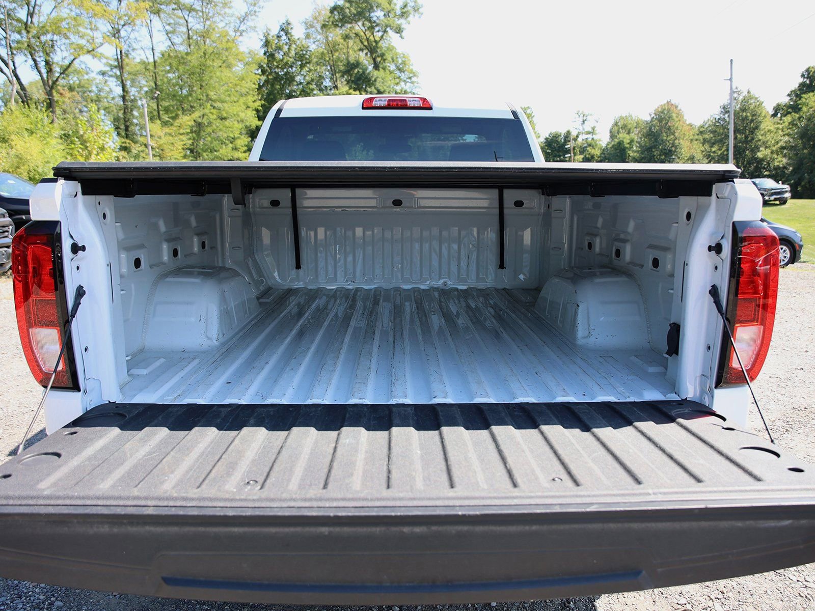 Used 2024 GMC Sierra 1500 Pro w/ Convenience Package image 15