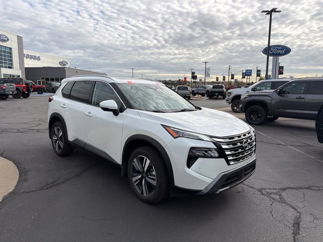 Used 2025 Nissan Rogue SL w/ SL Premium Package AWD/4WD image 1