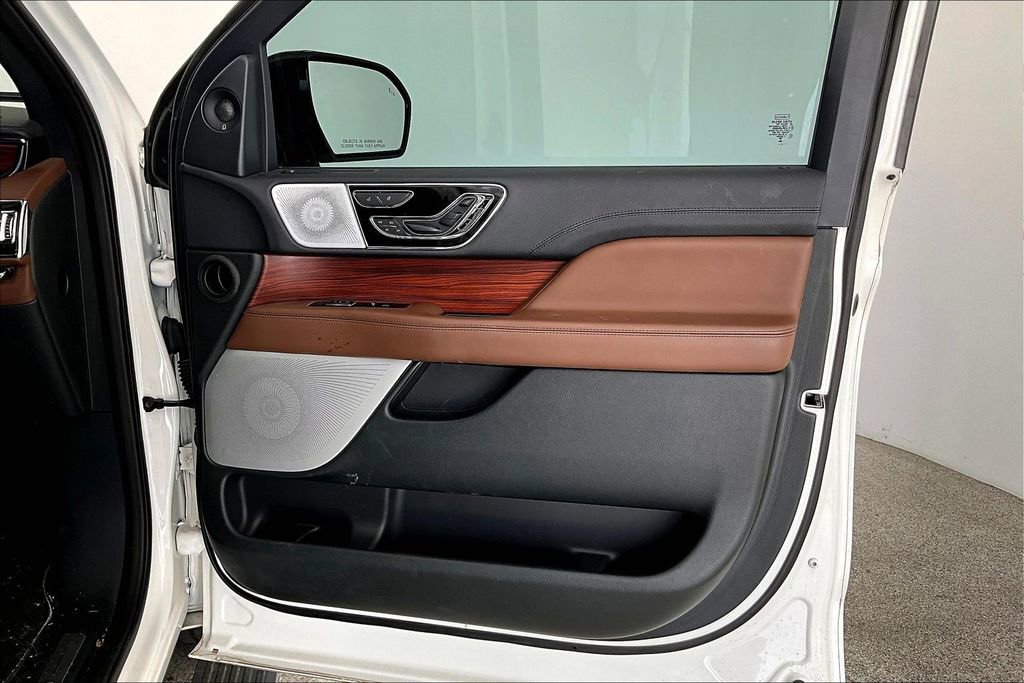 Used 2024 Lincoln Navigator L Reserve image 24
