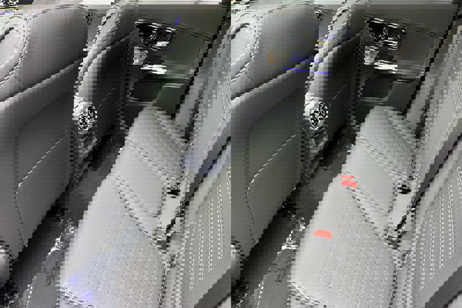 New 2026 Mercedes-Benz GLC 300 image 11