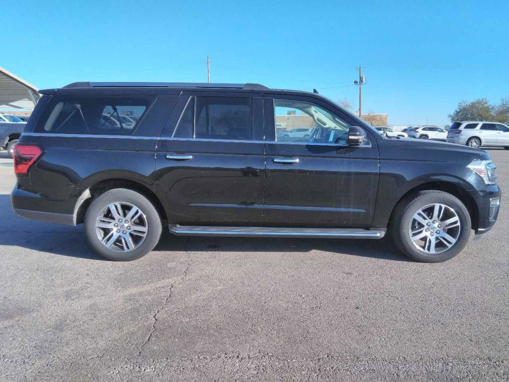 Used 2023 Ford Expedition Max Limited image 5