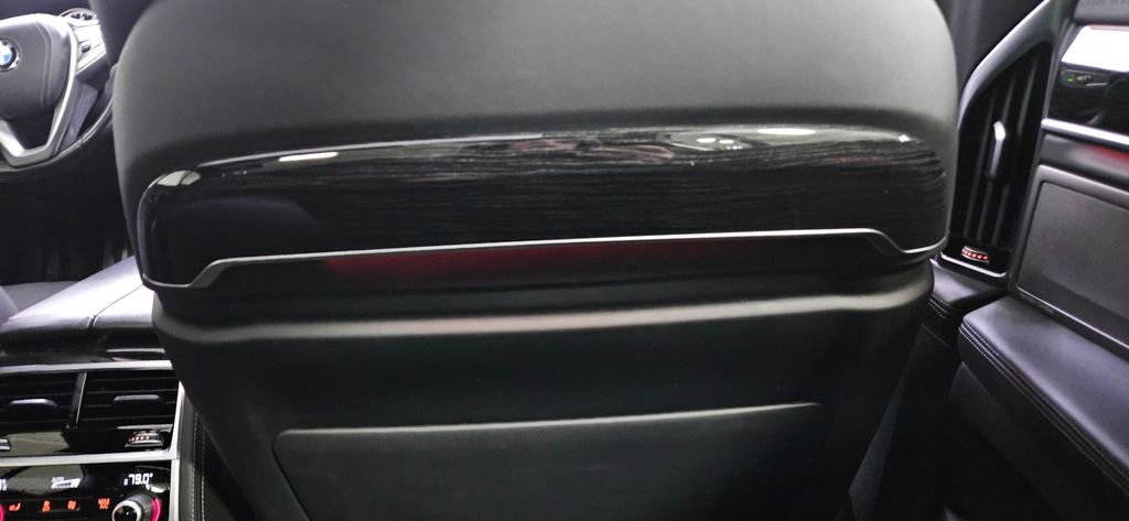 Used 2017 BMW 750i xDrive image 16