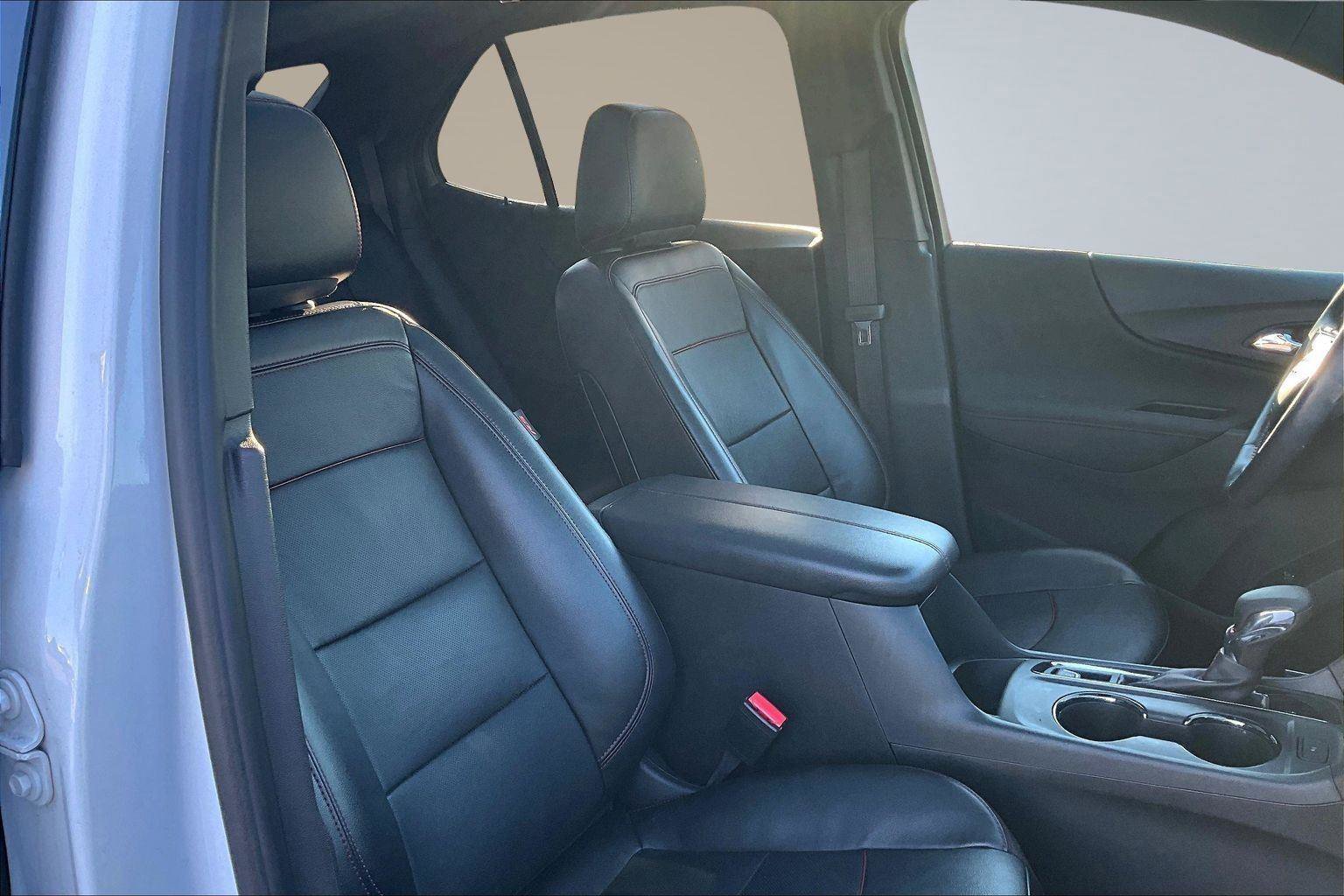Certified 2022 Chevrolet Equinox RS w/ RS Leather Package image 19