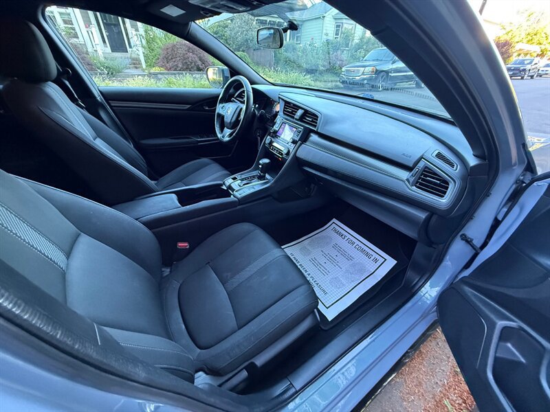 Used 2017 Honda Civic Sport image 9