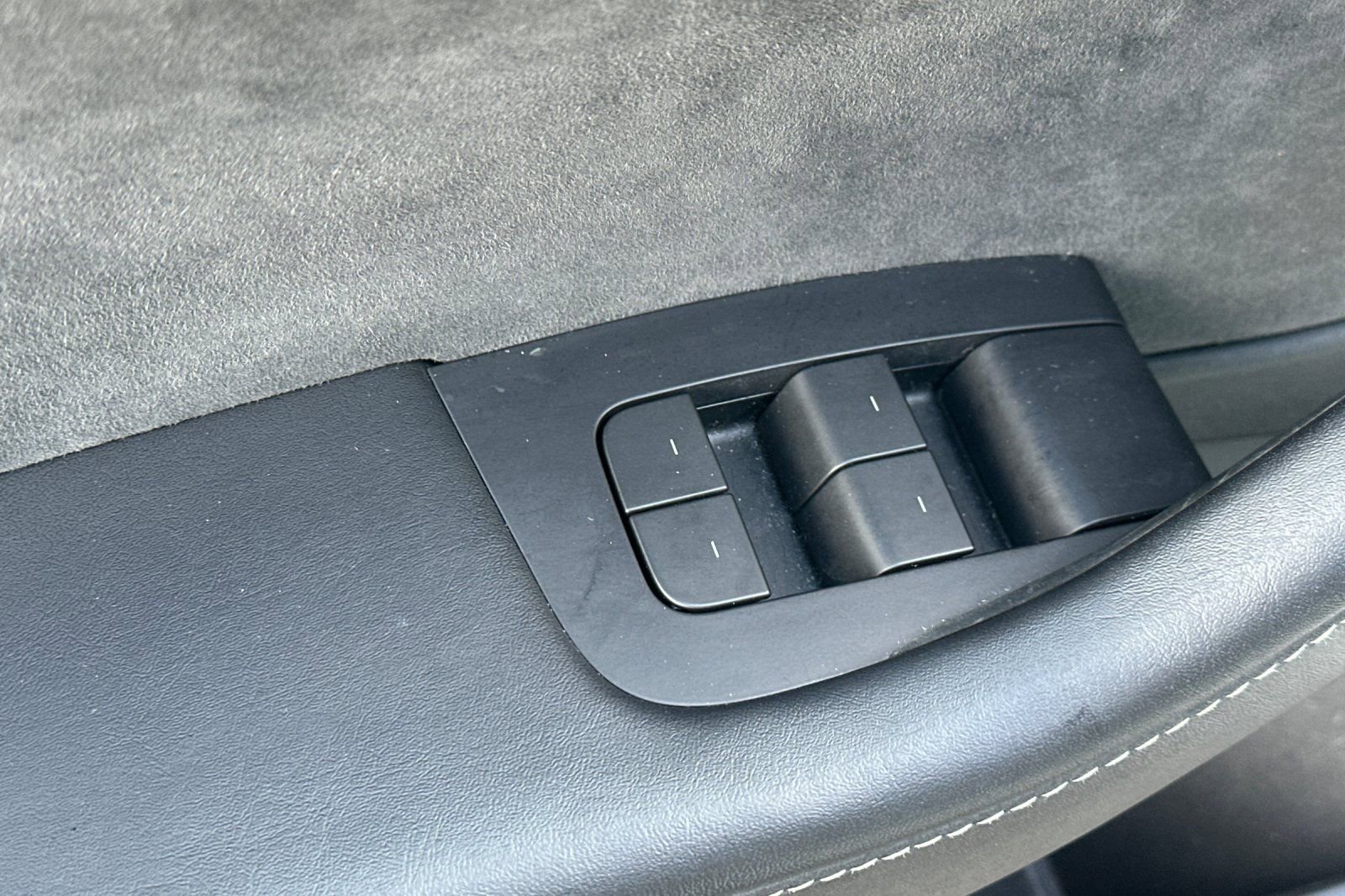 Used 2023 Tesla Model 3 Standard Range image 13