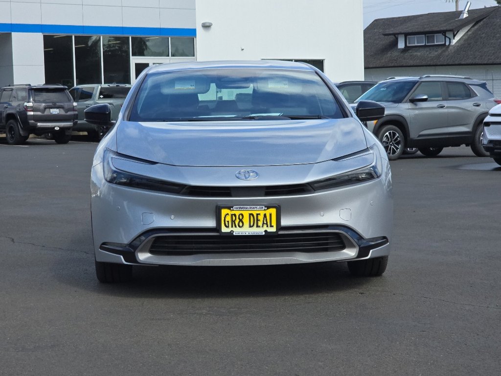 Used 2023 Toyota Prius XLE image 3