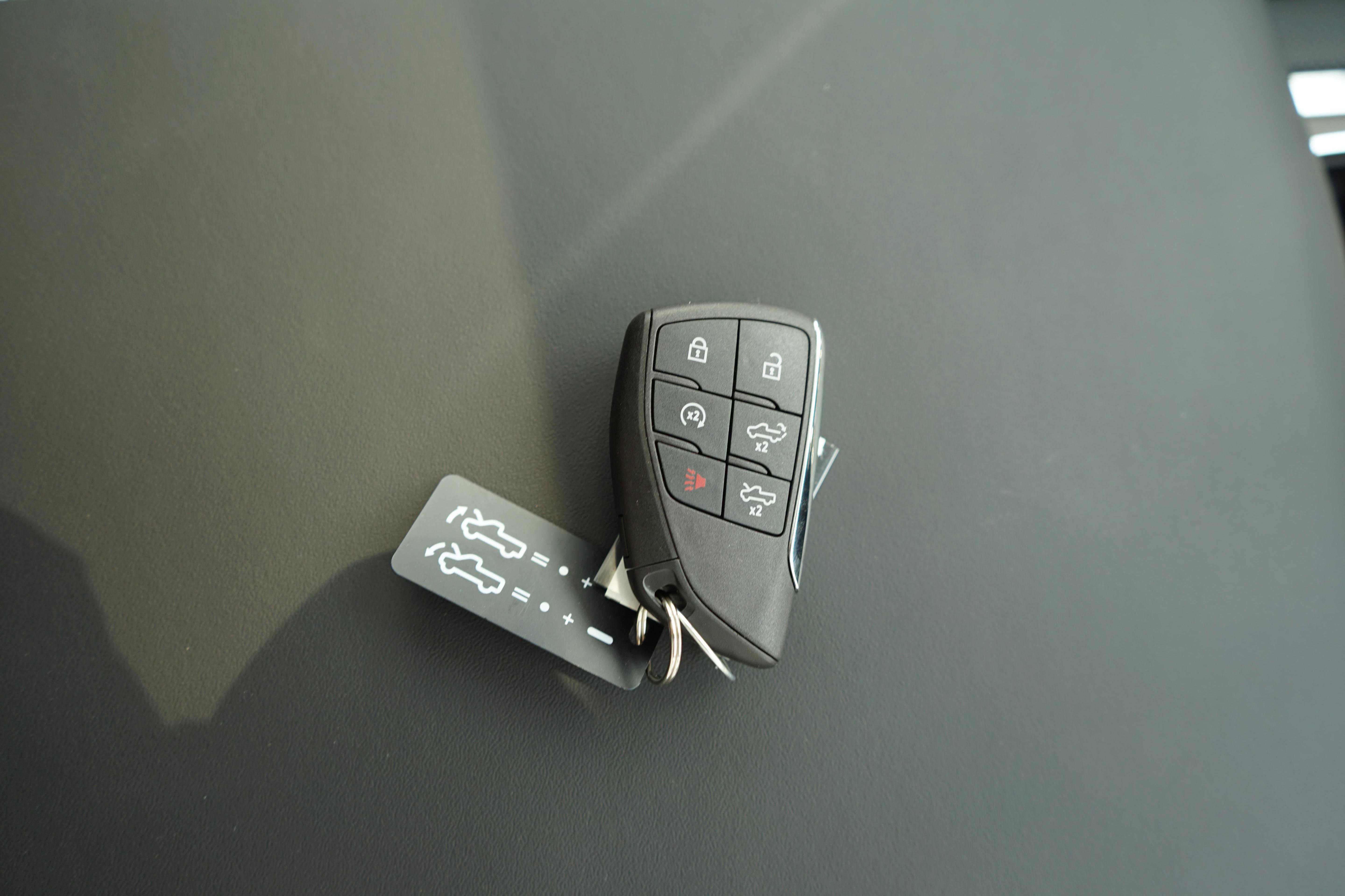 New 2025 GMC Sierra EV Denali image 25