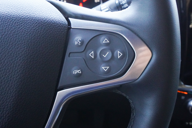 Used 2023 Chevrolet Traverse Premier w/ Redline Edition FWD image 13