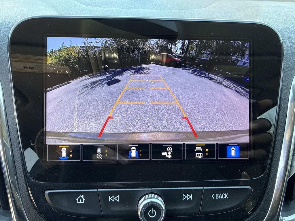 Used 2023 Chevrolet Equinox Premier image 32