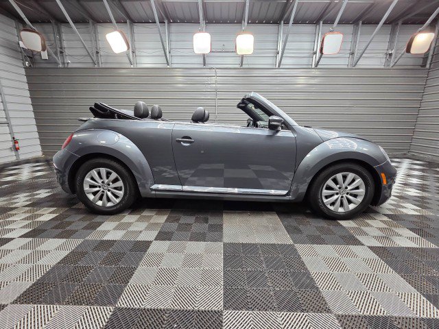 Used 2017 Volkswagen Beetle 1.8T S FWD image 10