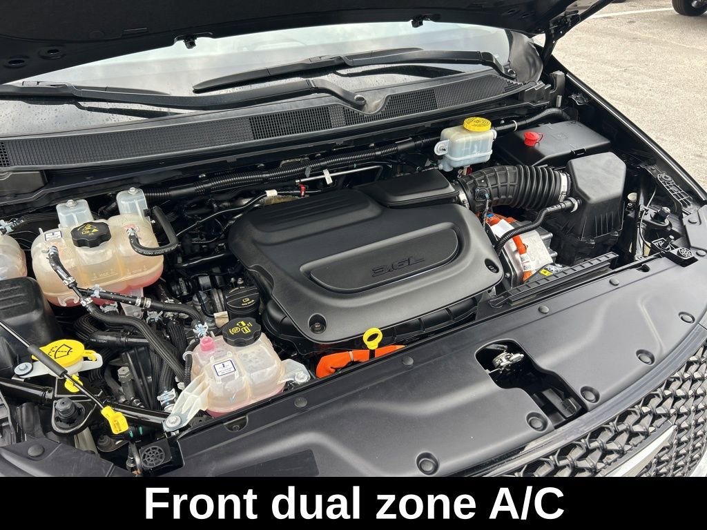 Used 2022 Chrysler Pacifica Touring-L FWD image 17
