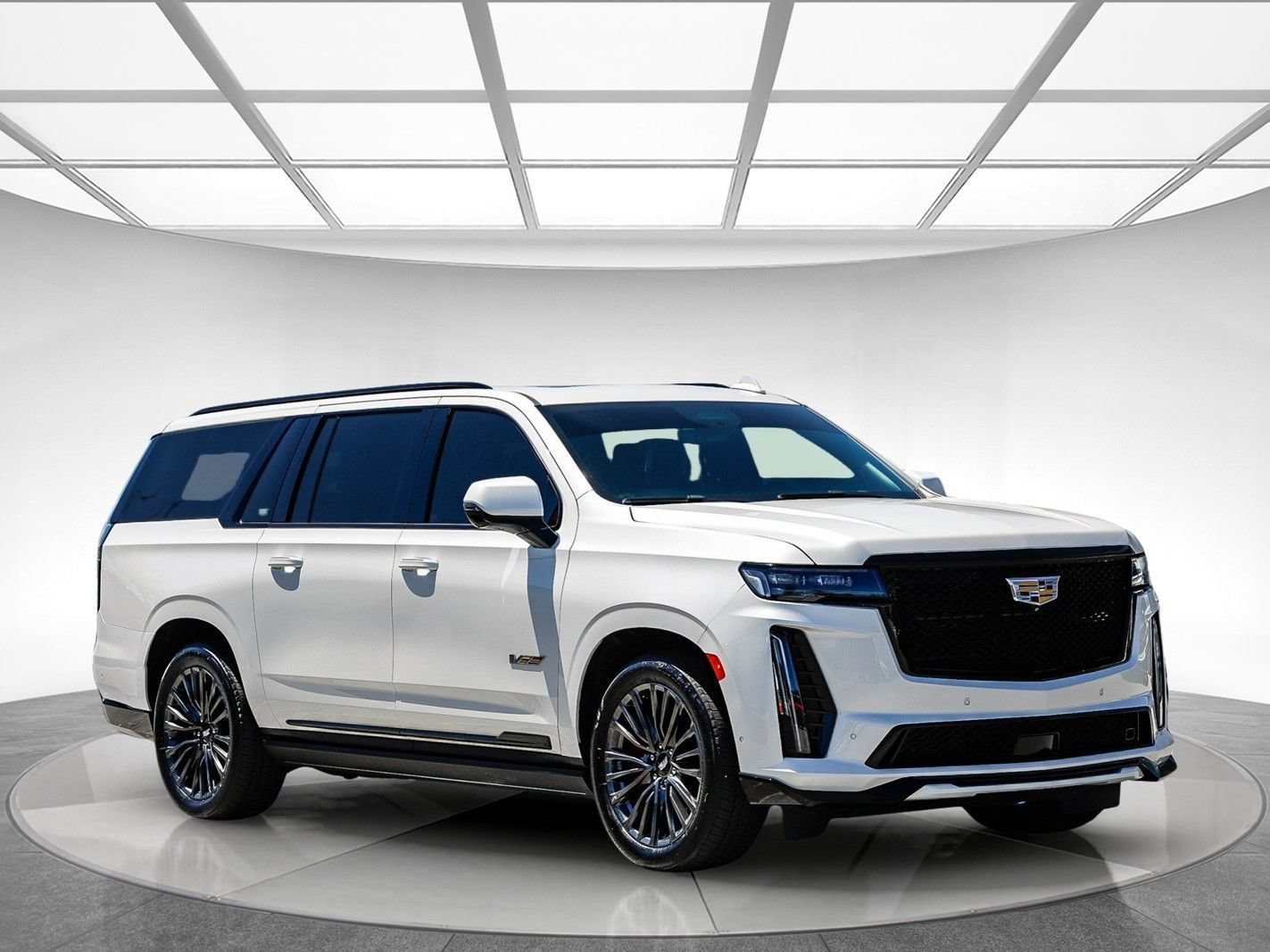 Used 2023 Cadillac Escalade ESV V w/ Heavy-Duty Trailer Package AWD/4WD image 6