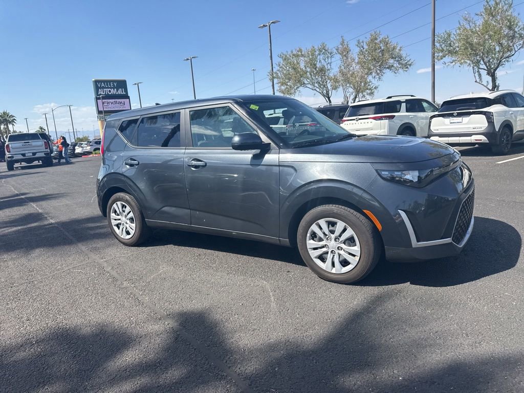 Used 2023 Kia Soul LX FWD image 6