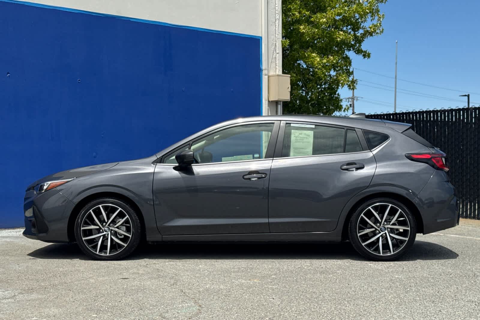 Used 2025 Subaru Impreza 2.0i Sport AWD/4WD image 6