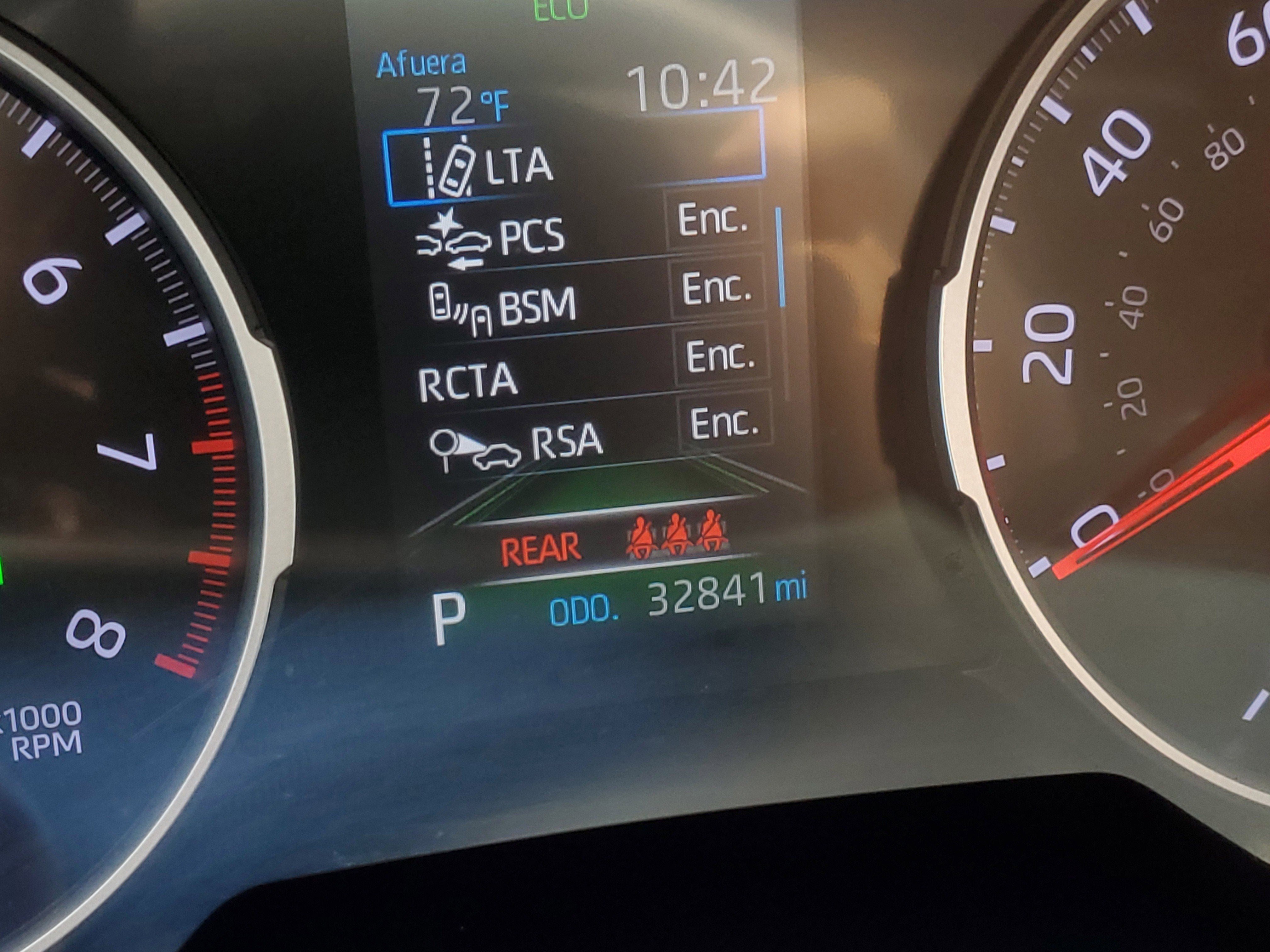 Used 2021 Toyota RAV4 XLE Premium image 26