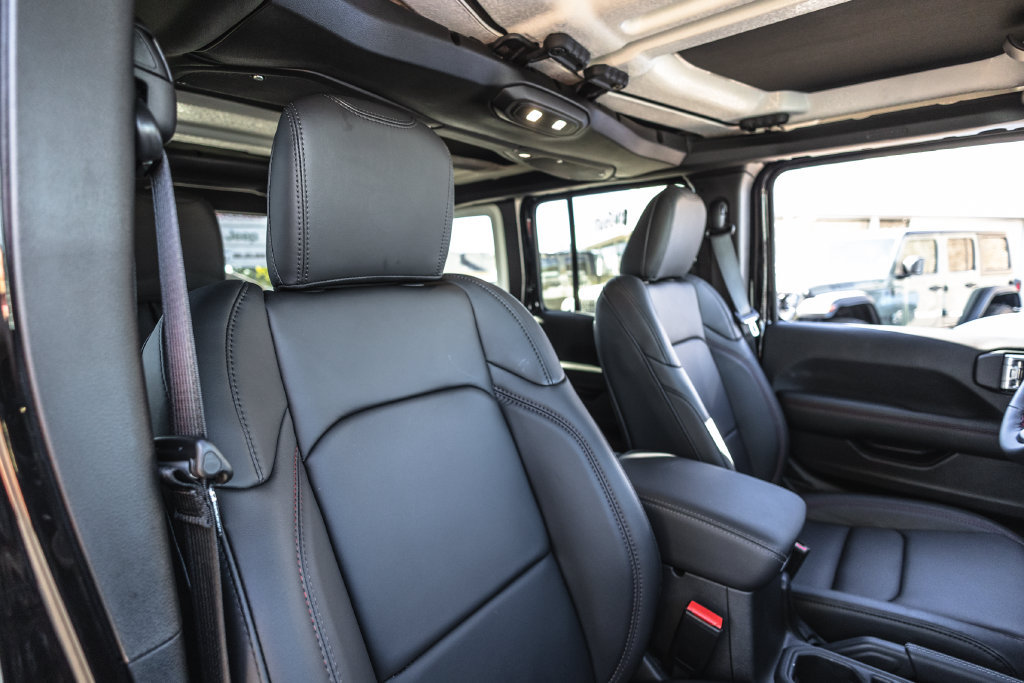 Used 2026 Jeep Wrangler Unlimited Rubicon 392 w/ Quick Order Package 27X Moab AWD/4WD image 23