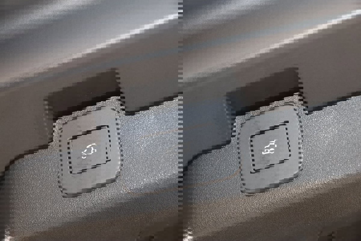 Used 2023 Land Rover Discovery S R-Dynamic image 58