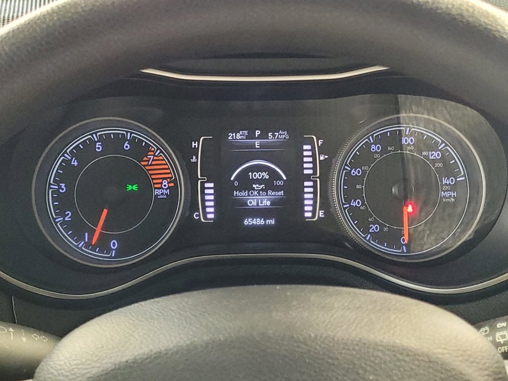 Used 2019 Jeep Cherokee Latitude w/ Popular Appearance Group AWD/4WD image 23