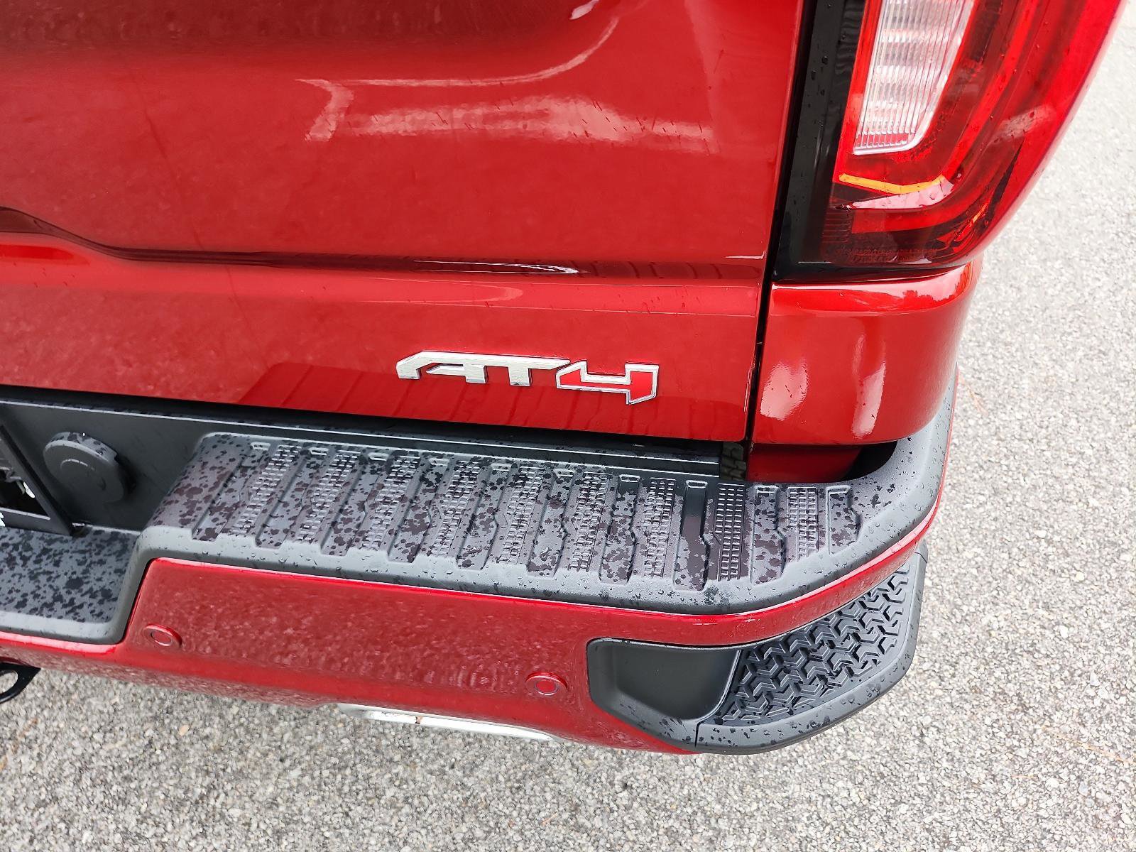Used 2024 GMC Sierra 1500 AT4 w/ Technology Package image 4