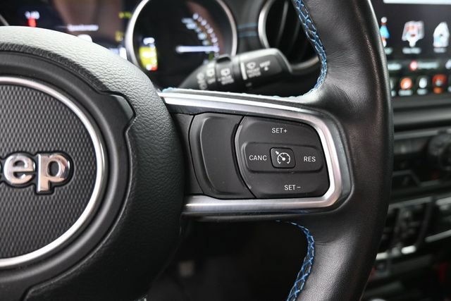 Used 2022 Jeep Wrangler Unlimited Rubicon 4xe w/ Cold Weather Group AWD/4WD image 18