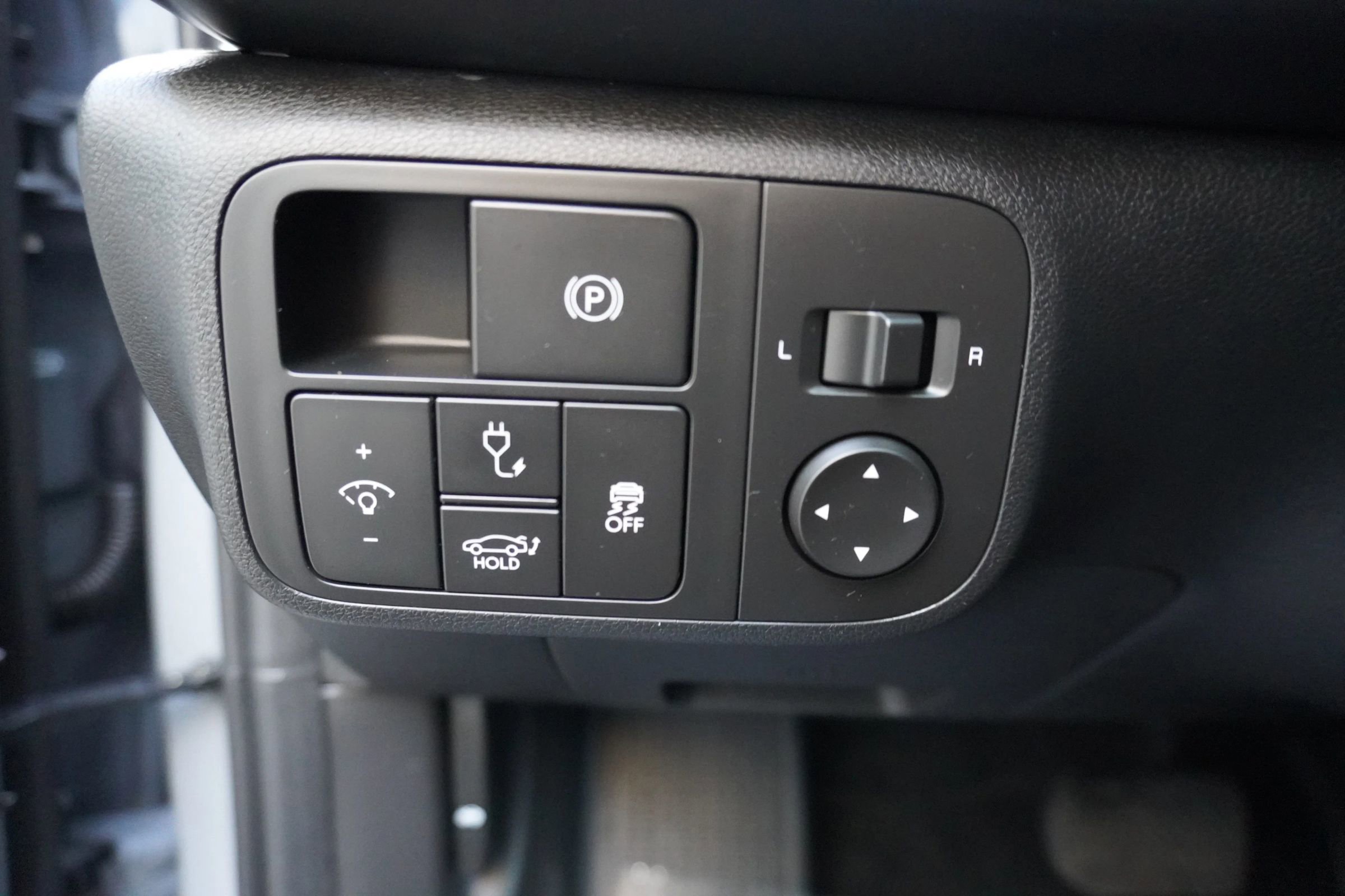 Used 2023 Hyundai Ioniq 6 SEL w/ Cargo Package image 31