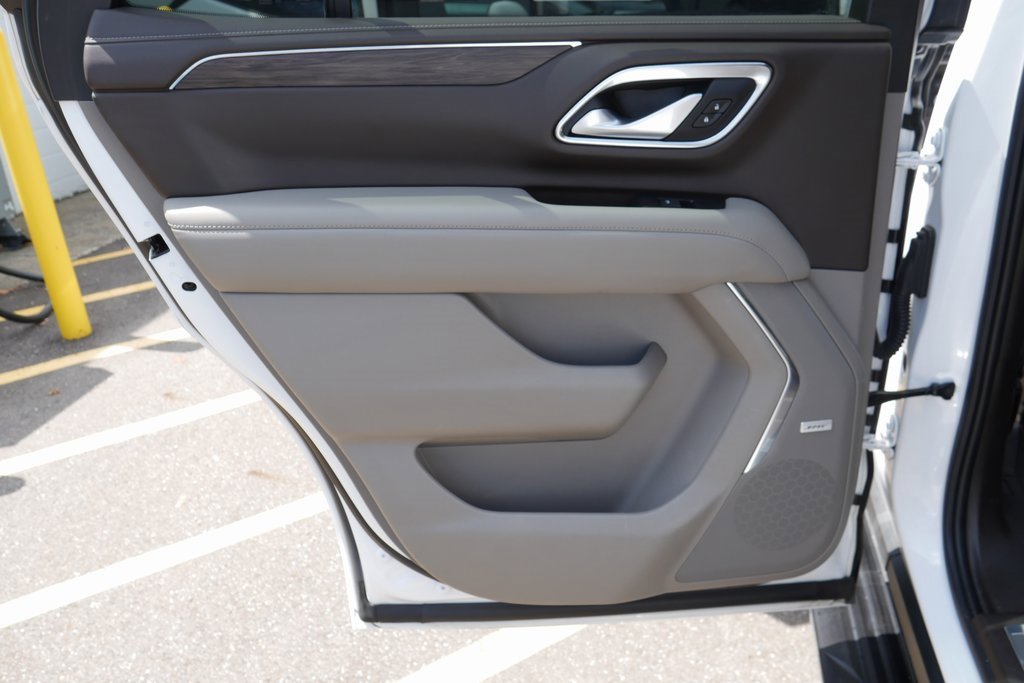 Used 2022 Chevrolet Tahoe LT w/ Luxury Package image 33