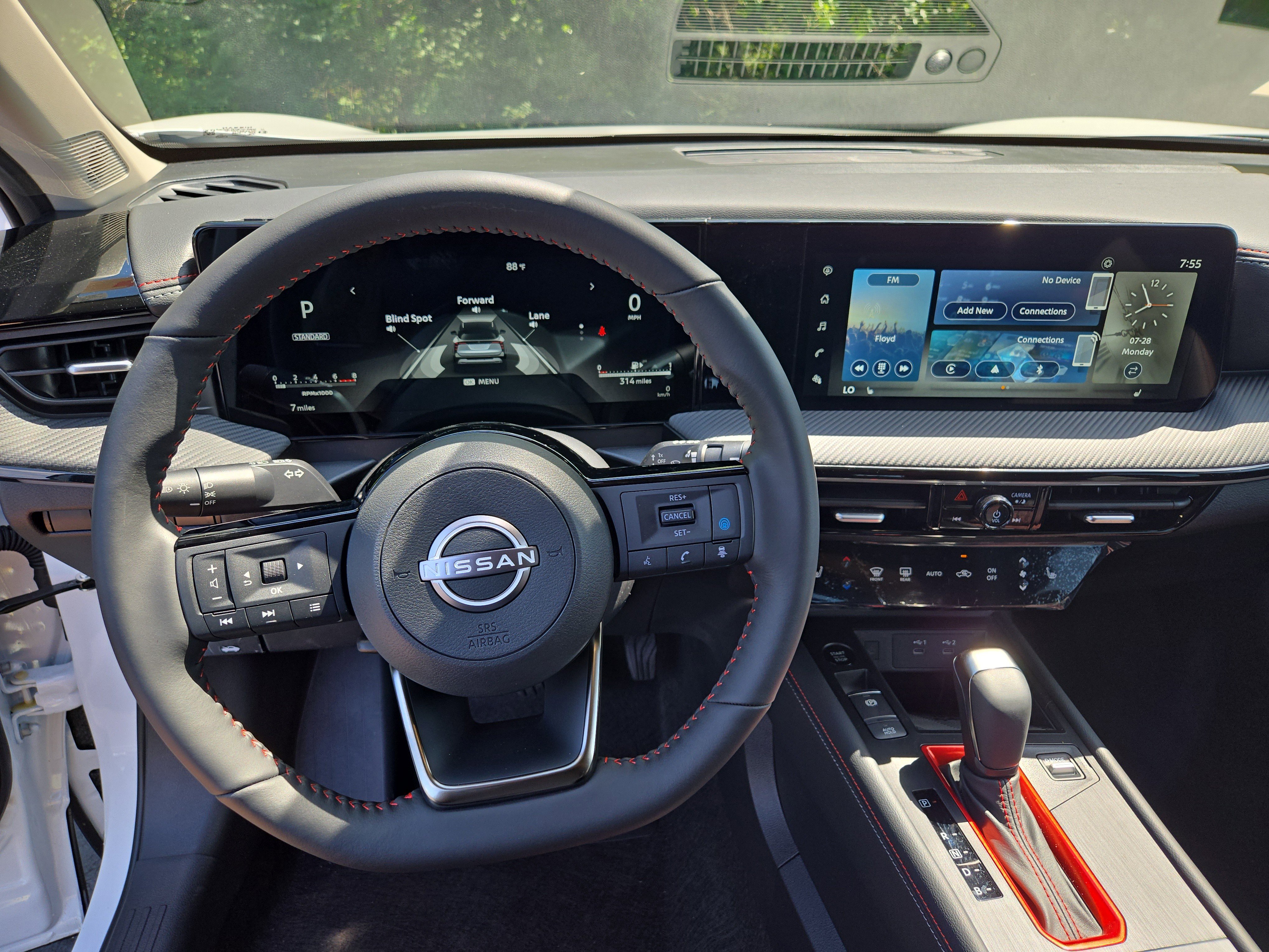 New 2025 Nissan Kicks SR w/ SR Premium Package image 12