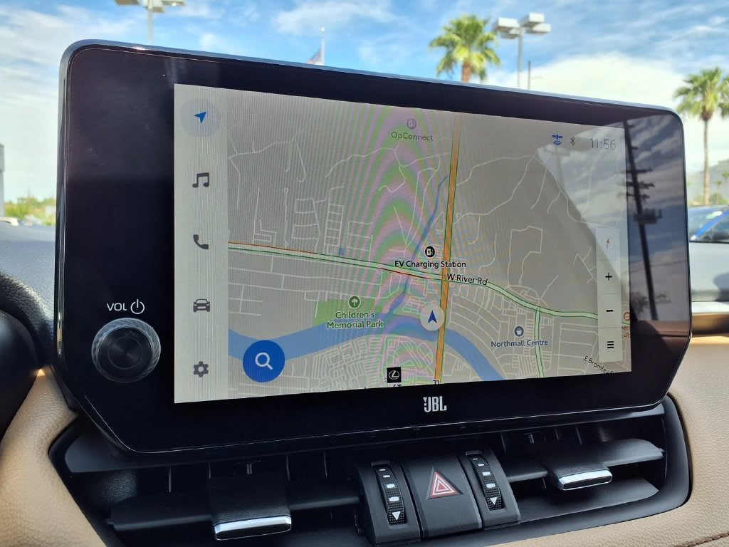 Used 2025 Toyota RAV4 Limited w/ Advanced Technology Package FWD image 5