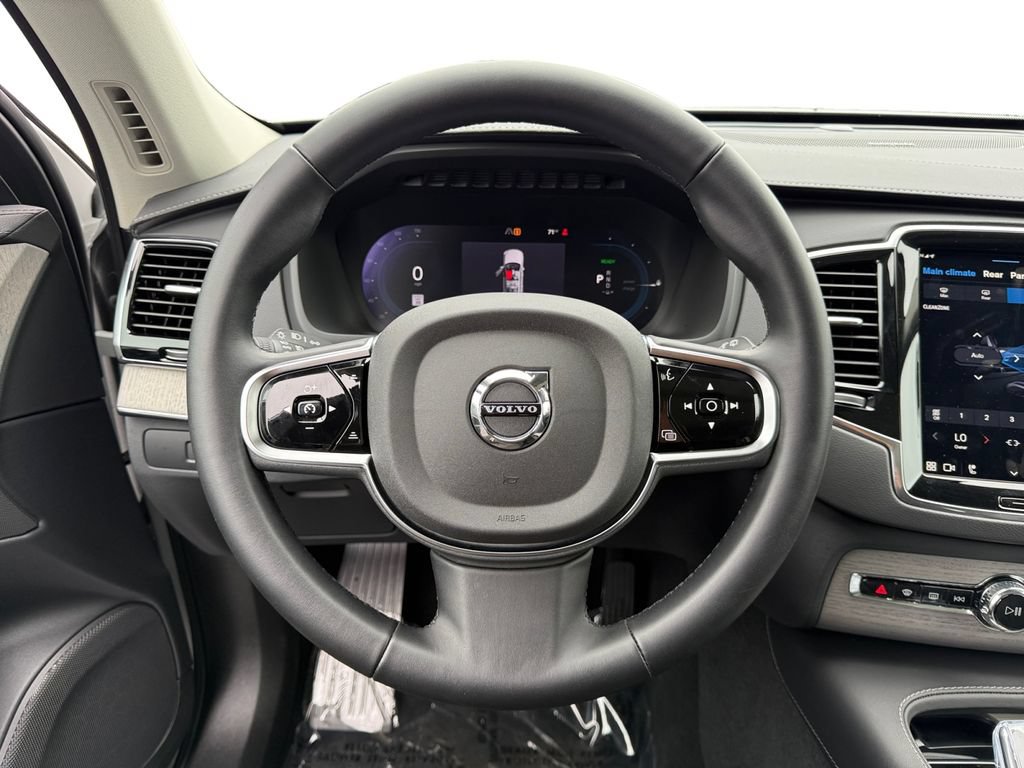 Used 2025 Volvo XC90 T8 Ultra w/ Protection Package Premier AWD/4WD image 12