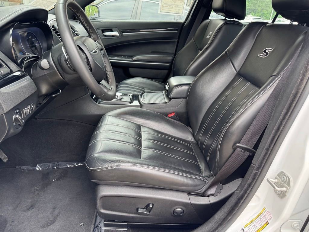 Used 2023 Chrysler 300 S RWD image 10
