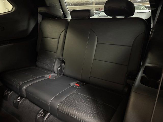 Used 2025 Buick Enclave Sport Touring FWD image 22
