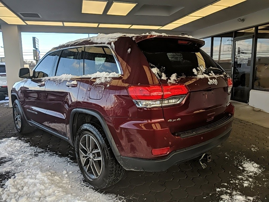 Used 2018 Jeep Grand Cherokee Laredo image 11