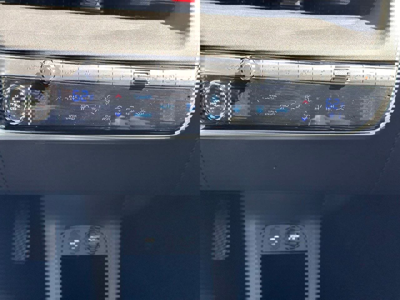 Used 2024 Hyundai Ioniq 5 Limited image 32