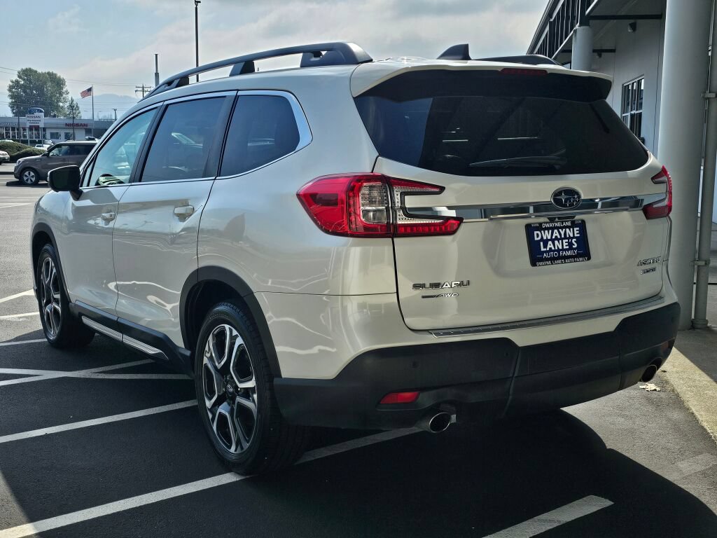 Used 2023 Subaru Ascent Limited w/ Technology Package AWD/4WD image 3