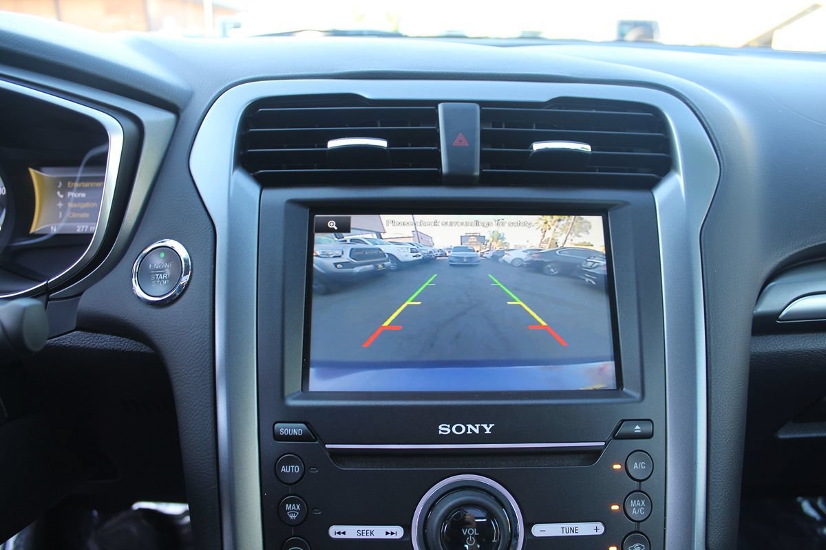 Used 2016 Ford Fusion Energi Titanium FWD image 31