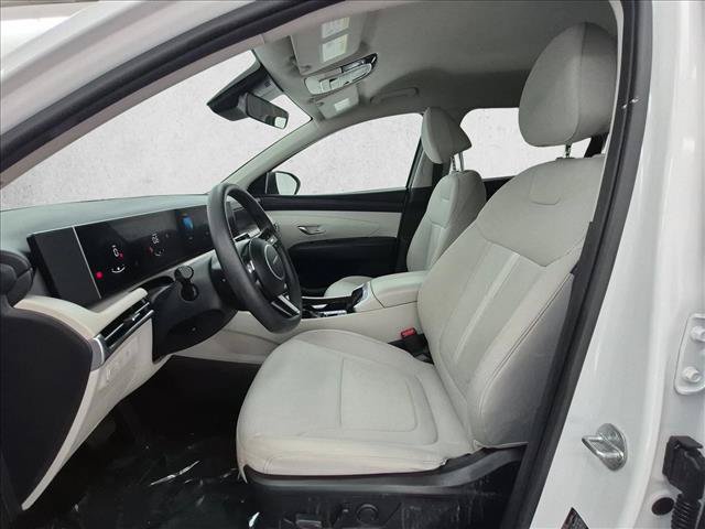 Used 2025 Hyundai Tucson SEL FWD image 16