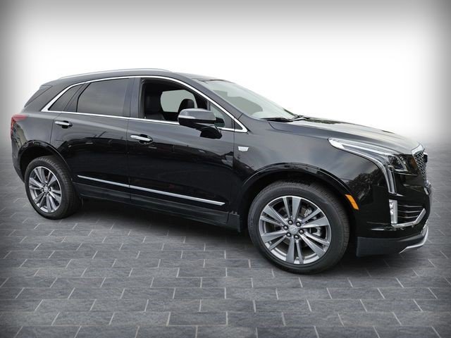 Certified 2025 Cadillac XT5 Premium Luxury FWD image 3