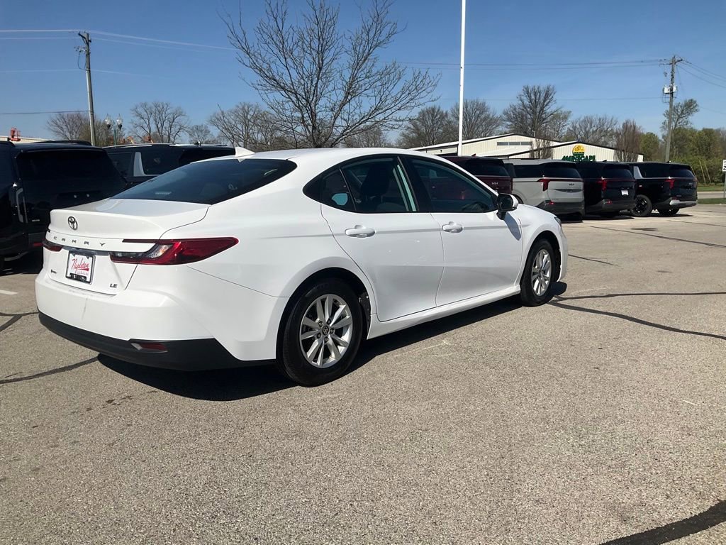 Used 2025 Toyota Camry LE image 5