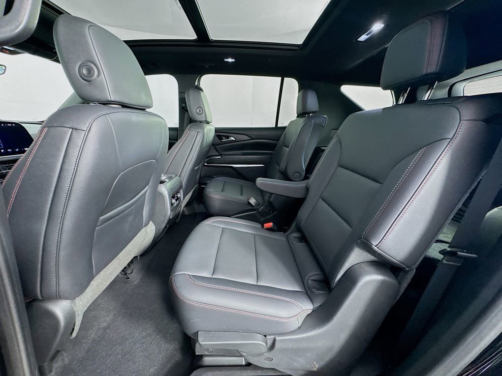 Used 2025 Chevrolet Traverse Z71 w/ Enhanced Driving Package image 23