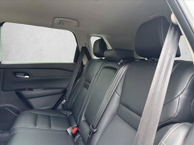 Used 2026 Nissan Rogue SL FWD image 20