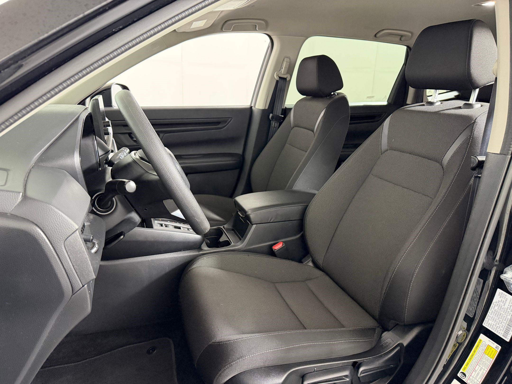 Used 2025 Honda CR-V LX image 4